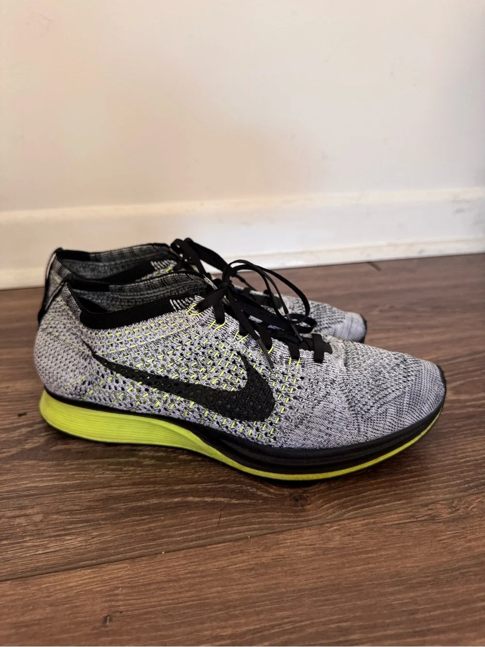 Nike Flyknit Racer Oreo Volt Black White Men’s Running Shoes - Size 9